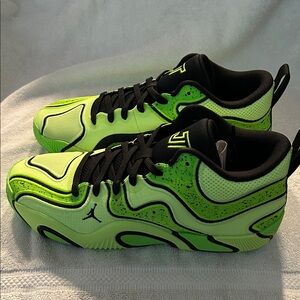 Neon Green and Black Athletic Sneakers Tatum 3. Size 10.5